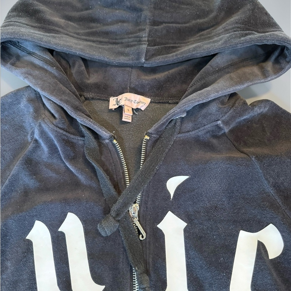 Juicy Couture x Urban Outfitters Black Velour Cropped Hoodie Gothic Print Zip Up - Picture 14 of 14